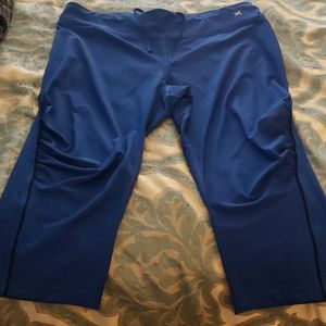 Xersion capri exercise pants